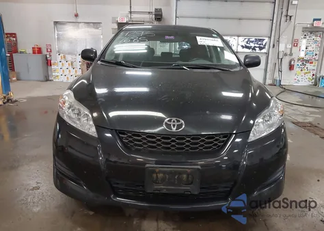 2010 Toyota Matrix z USA, uszkodzony, nr VIN 2T1KU4EEXAC274581